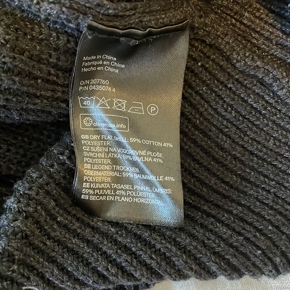 H&M Navy Blue Sweater S - Picture 2 of 2